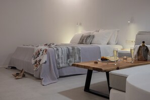 Room - Ambience Suites (Santorini)