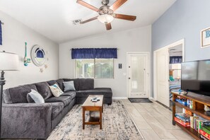 Una Smart TV, libros