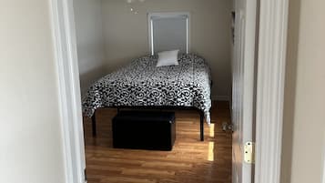3 habitaciones, escritorio, wifi gratis y ropa de cama