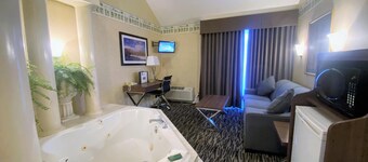 Jacuzzi Suite -1 King Bed
