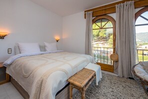 3 chambres, fer et planche à repasser, accès au Wi-Fi (inclus)