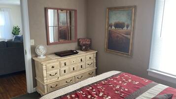 3 soverom, strykejern/-brett, wi-fi (inkludert) og sengetøy