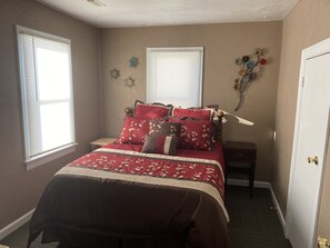 3 bedrooms, iron/ironing board, free WiFi, bed sheets
