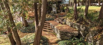 Serene Creekside Escape: Your perfect Hideout Year-Round