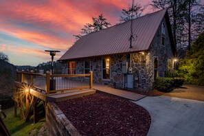 Exterior - Romantic Mountain Retreat | Hot Tub, Views | 2 King Beds | 8min PF (Sevierville)