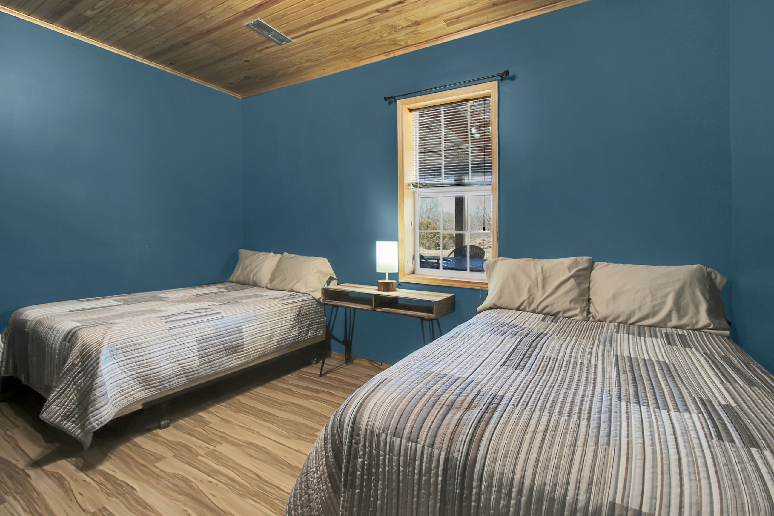 Spacious Lodge on 40 Acres!