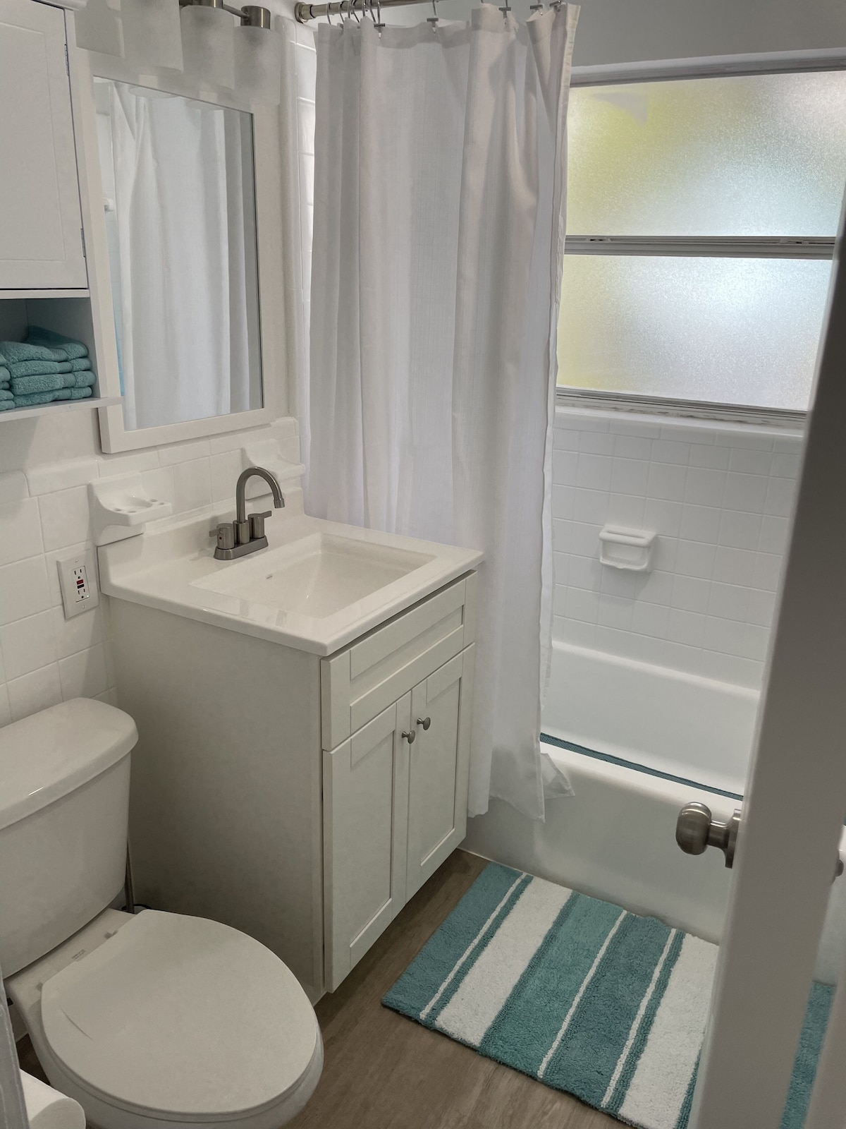 Photo 8 of Beautiful condo minute from the beach and 5th Ave!