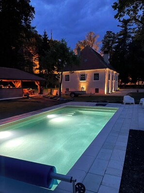 Piscine extérieure, piscine chauffée