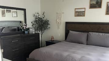 4 habitaciones, tabla de planchar con plancha y wifi gratis