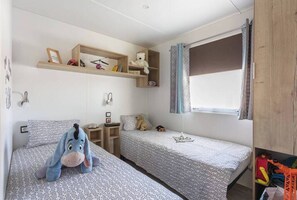 2 chambres, lit de bébé portatif, Wi-Fi (supplément), literie fournie