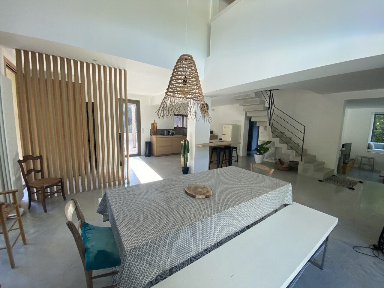 Magnifique Villa Avec Piscine Entre lac et Océan