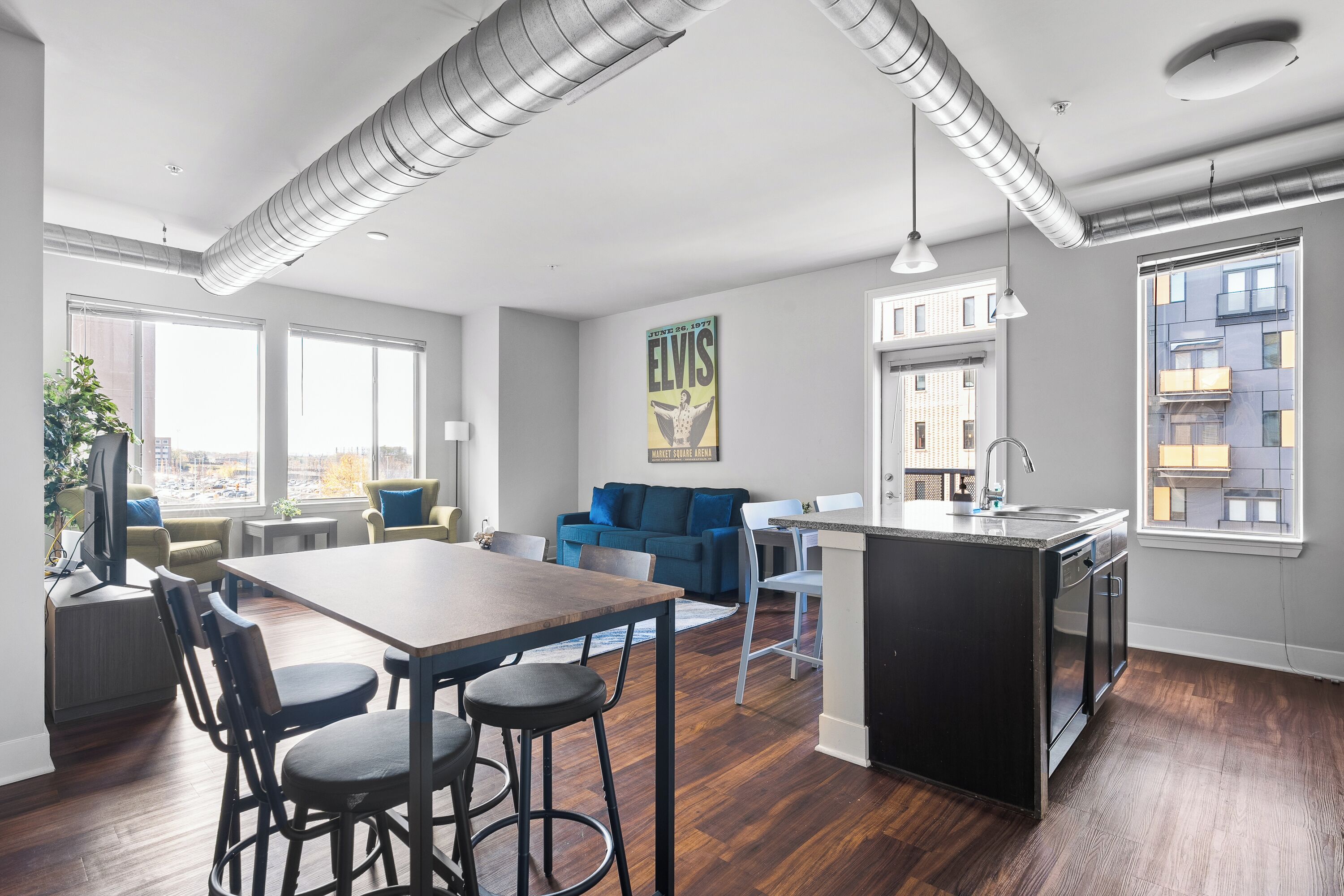 Deluxe appartement | Woonruimte | Een flatscreentelevisie