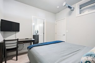 经典公寓 | 2 多间卧室、高档床上用品、办公桌、笔记本电脑工作区