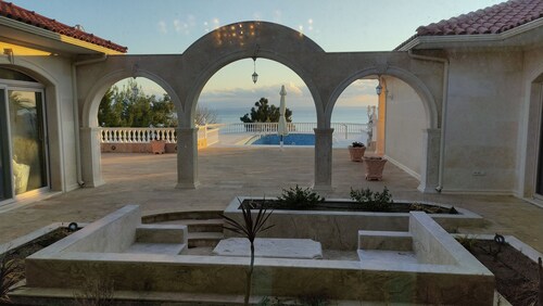 Luxury Mediterranean Villa in Sithonia