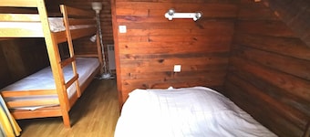 Apartment T2, MOUNTAIN VIEW, center, ski, cures, close to cable cars and thermal baths