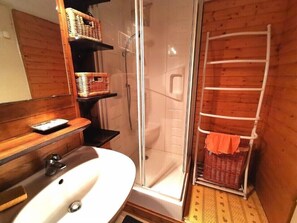 Een douche, een haardroger