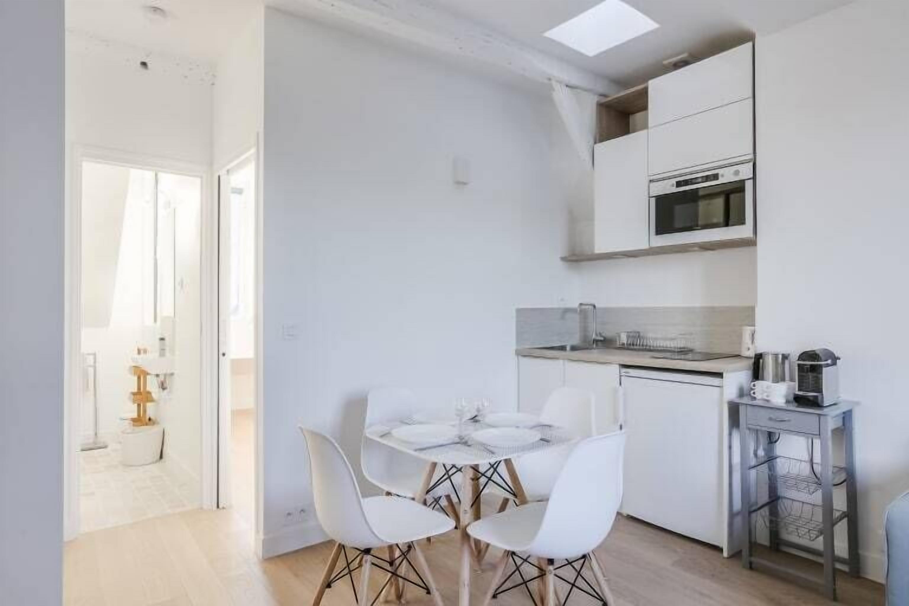 GuestReady - Maya Blue near Cathédrale Notre-Dame