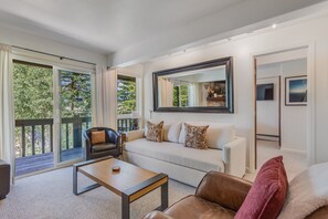 Smart-TV, peis og DVD-spiller