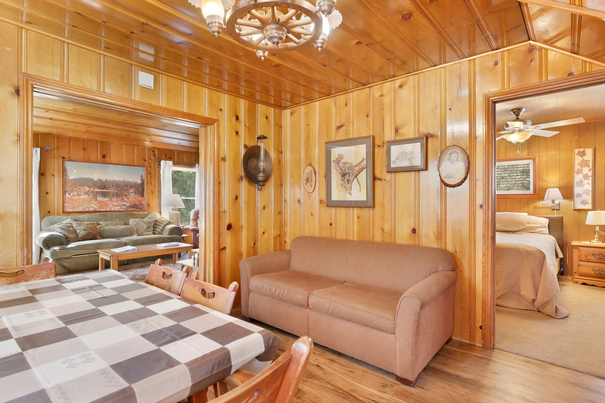 Pinglewood Cabin- Furnished Fawnskin Group Retreat