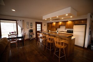 Interior - 3BR/3BA large house near Red River Gorge (Beattyville)