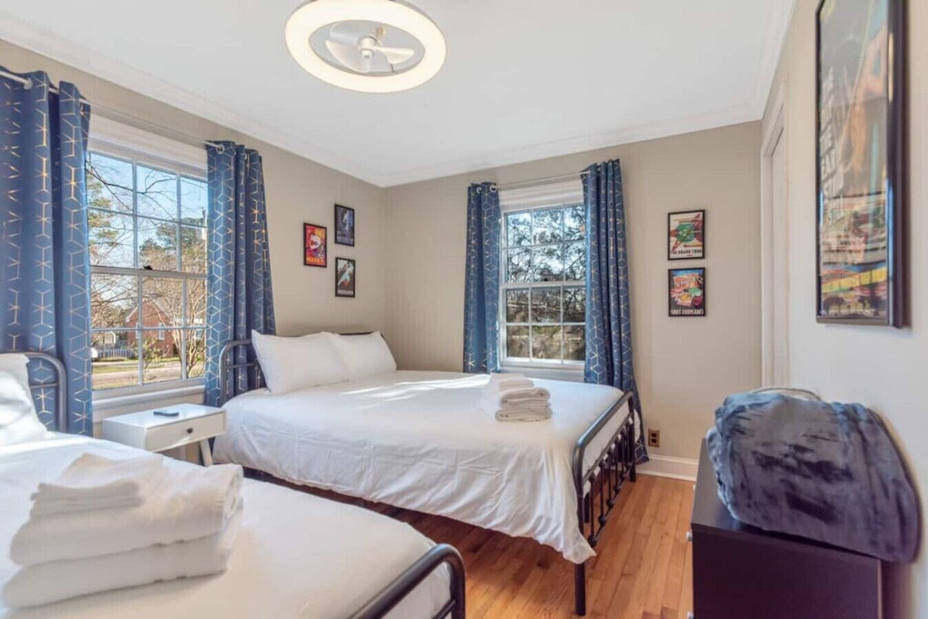 2 bedrooms, desk, iron/ironing board, travel crib