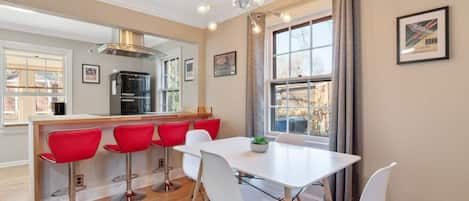 تناول الطعام