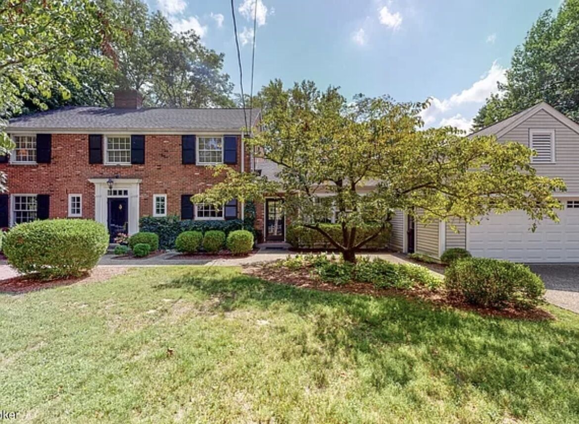 Beautiful Derby, PGA, and Holiday Ready Large Louisville home!