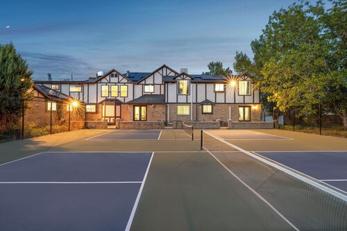 Utah-Pickleball-Retreats• Family Reunions• Ski Groups• 2027 Events NO FEE!!