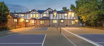 Utah-Pickleball-Retreats• Family Reunions• Ski Groups• 2027 Events NO FEE!!