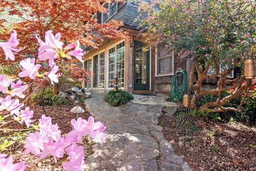 Famous Raleigh Mill House | Whimsical & Walkable