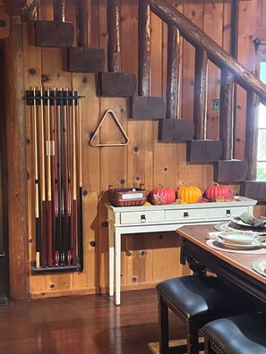 Dining - Historical Golden Lodge-- 3 miles off I-5 (Wolf Creek)