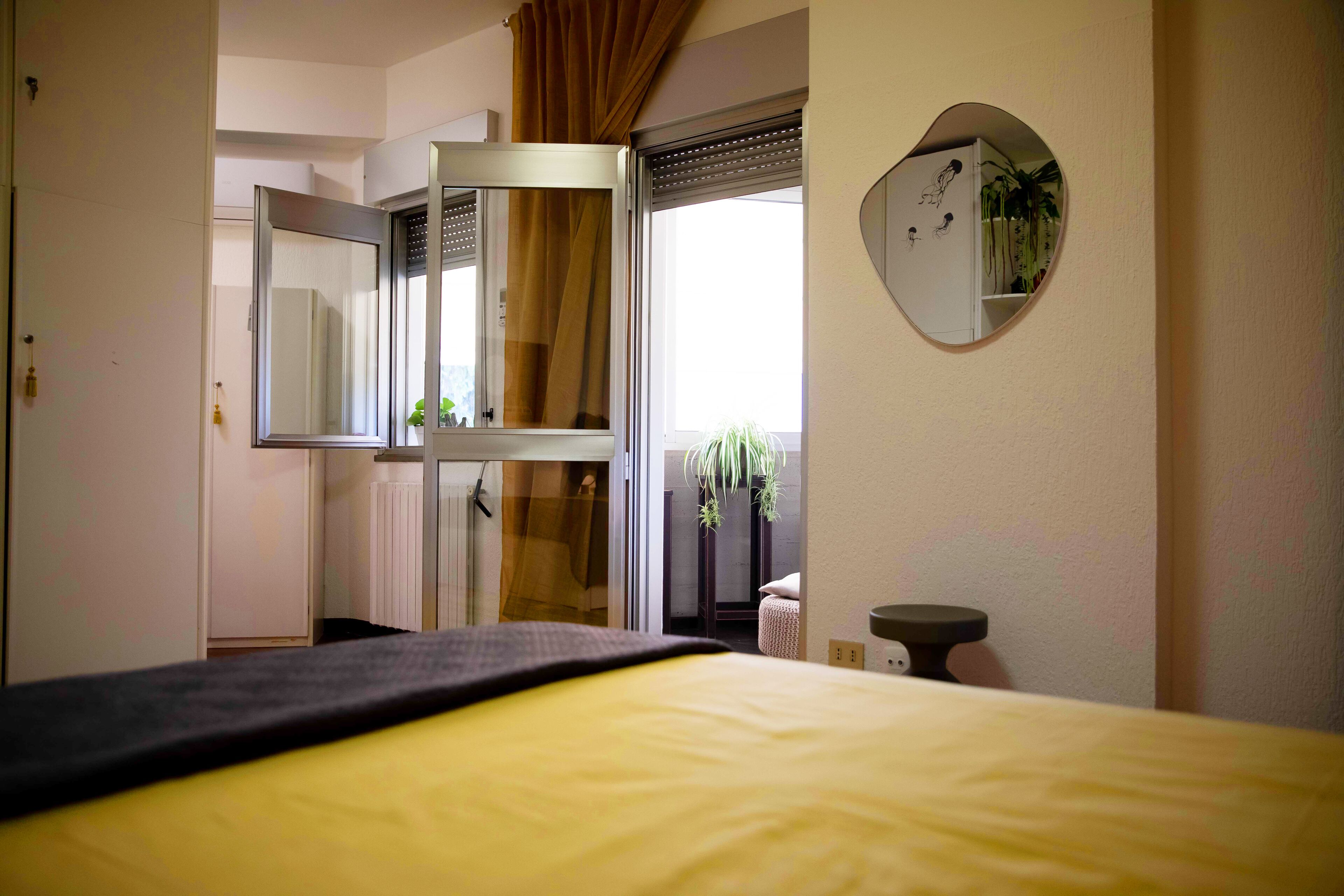 2 室のベッドルーム、デスク、アイロン / アイロン台、WiFi (無料)