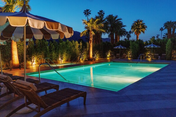 Outdoor pool, pool umbrellas, sun loungers