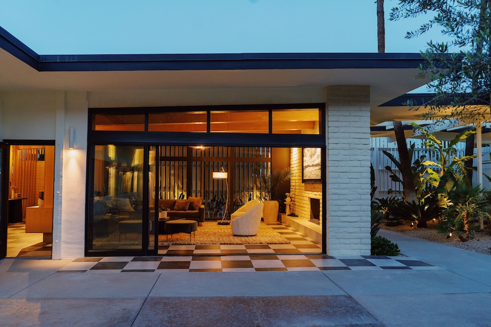 Azure Sky Hotel by null