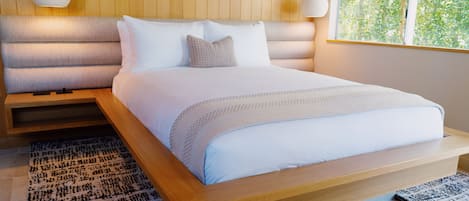 迷你吧、客房內保險箱、遮光布/窗簾、免費無線上網