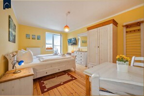 Unclassified image, 4 of 33, button