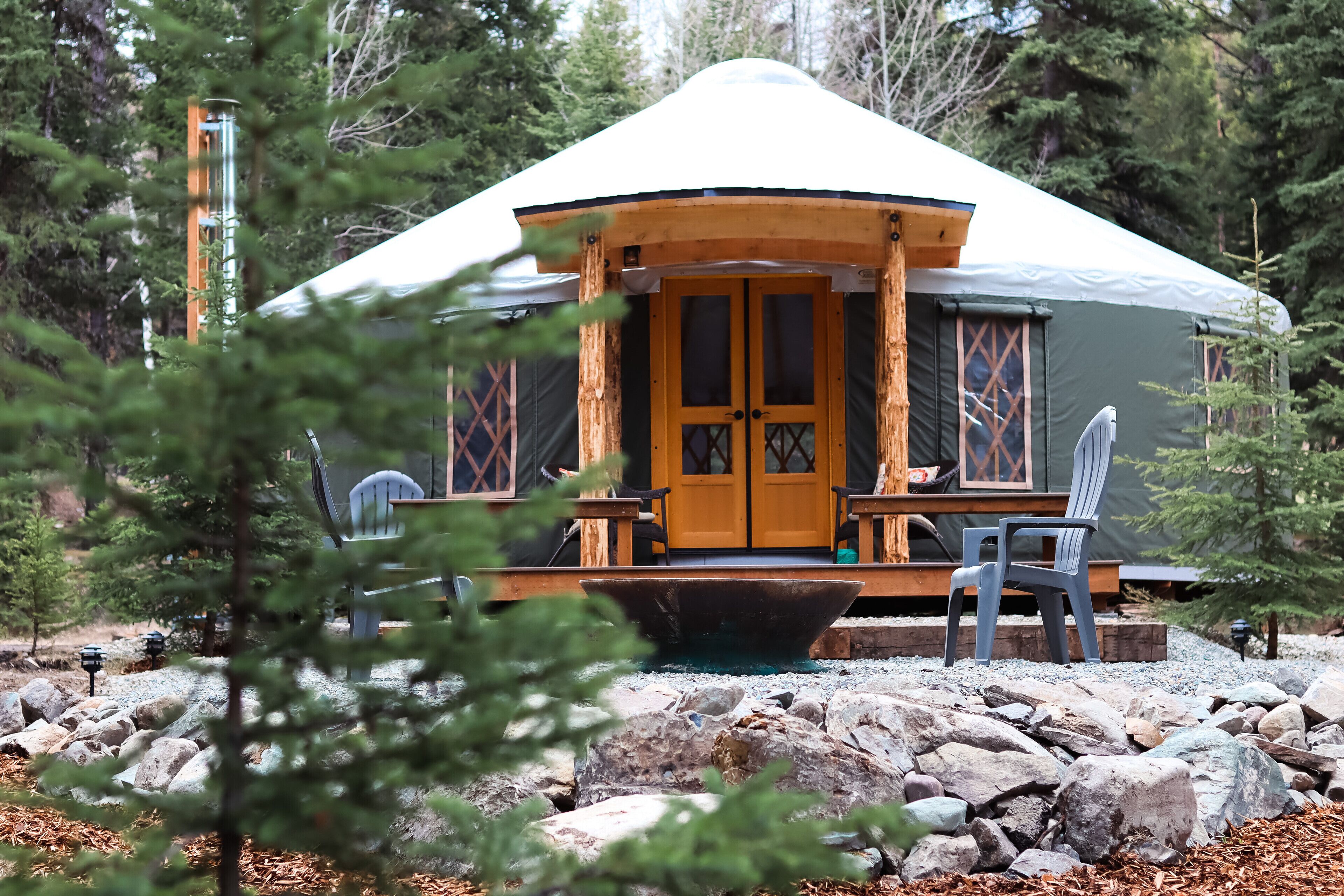 Gorgeous Yurt in Mountains Near Glacier National Park 