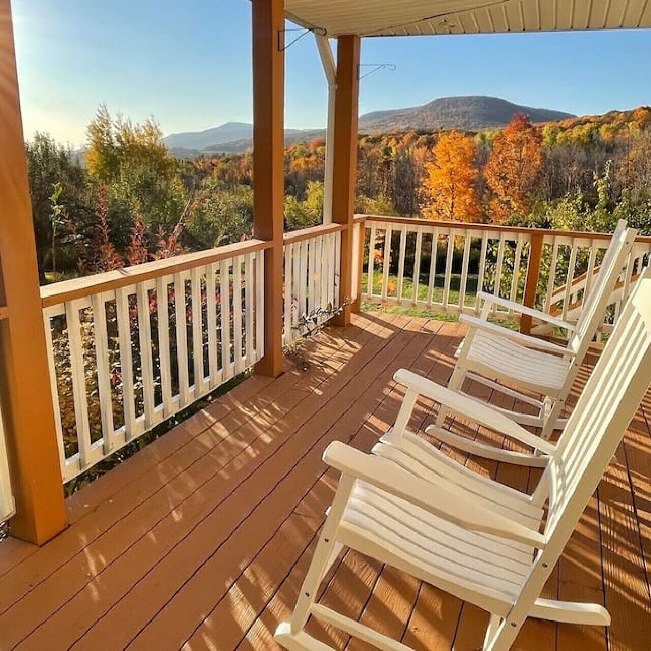 Farmhouse at Larosa Lane · 10 Min to Skiing | Catskill Views | Fire Pit