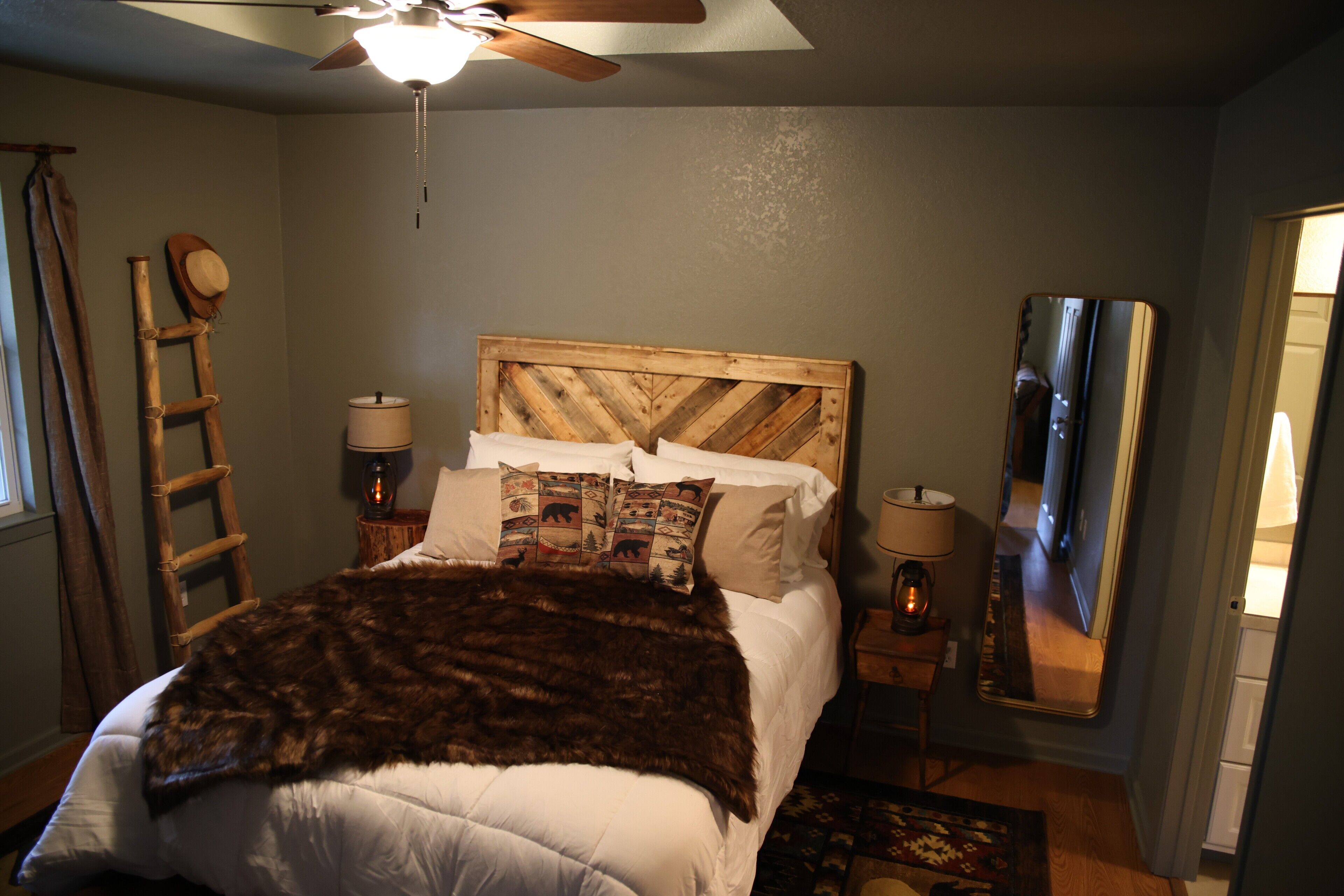 Deer Cabin - Camping with amenities at Triple Creek Ranch