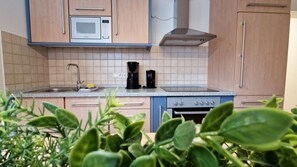 Unclassified image, 3 of 23, button