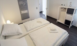 2 bedrooms