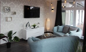 Unclassified image, 5 of 23, button