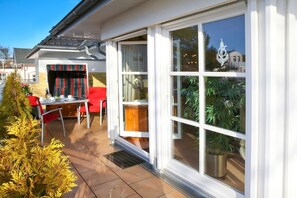 Unclassified image, 5 of 13, button - Katharina - Exclusive vacation apartment Katharina with balcony and central location in (Kuehlungsborn)