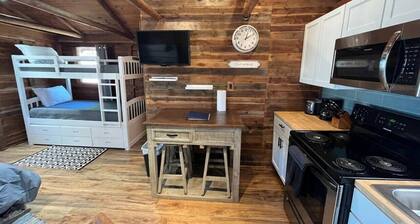 Cabin 5 Waterfront Cedar Cabin, Deck