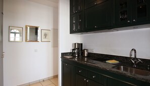 Imagen sin descripción, 4 de 16, botón