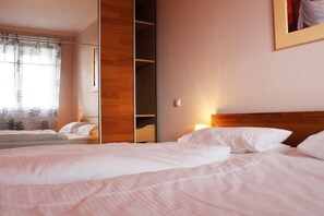 2 bedrooms, in-room safe, iron/ironing board, WiFi