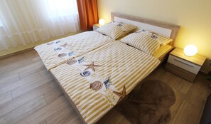 2 bedrooms, WiFi, bed sheets