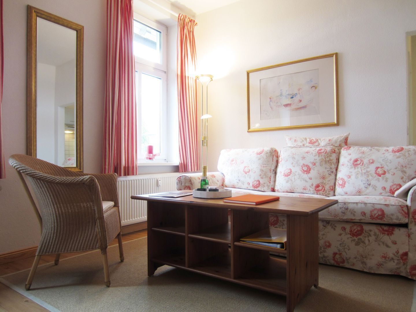 TV, DVD player, aparelho de som