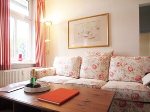 Televisión, reproductor de DVD y estéreo 