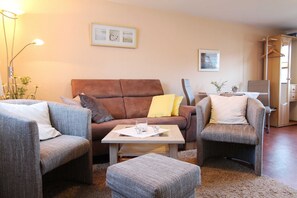 Unclassified image, 5 of 12, button